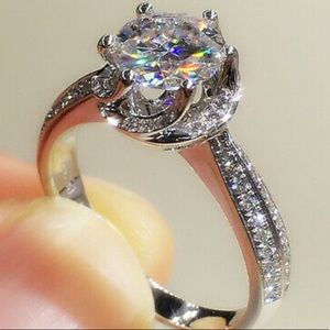 New 925 Sterling silver diamond stone Ring